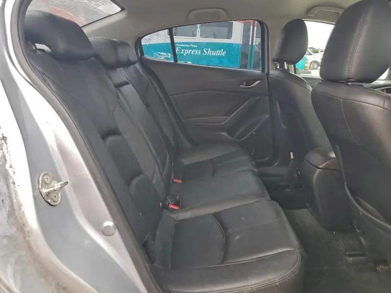 2017 MAZDA 3 TOURING  