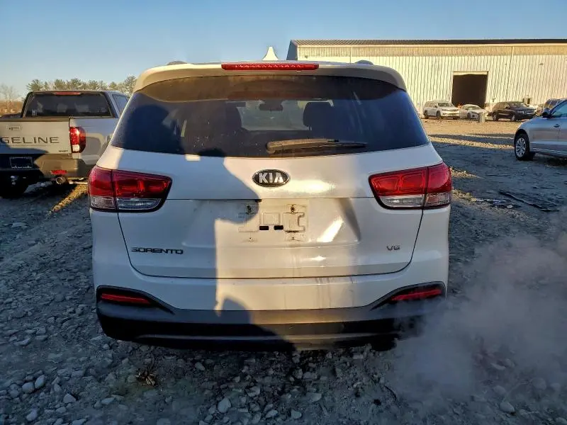 2016 KIA SORENTO LX  