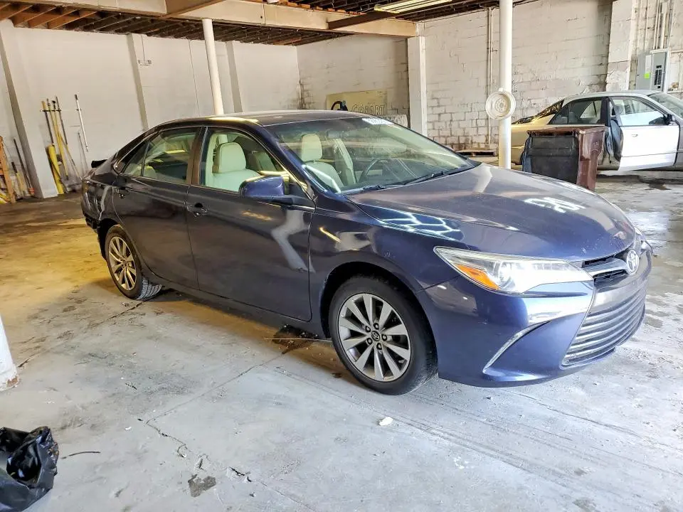 2017 TOYOTA CAMRY XLE  
