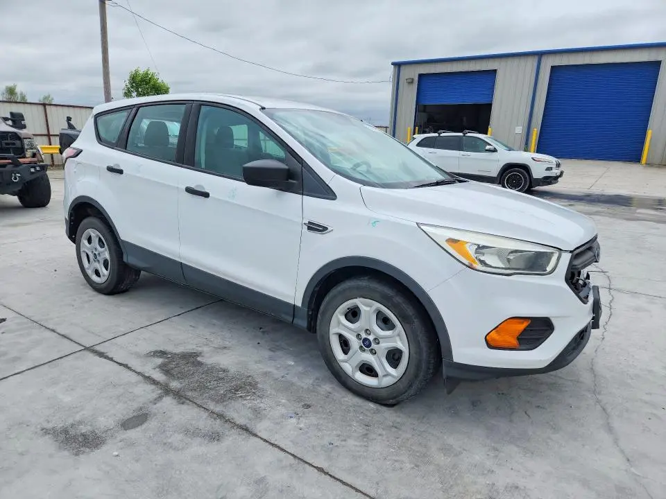 2017 FORD ESCAPE S  