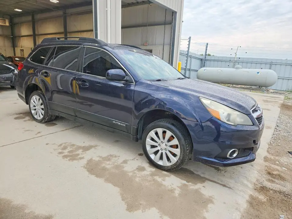 2013 SUBARU OUTBACK 2.5I  