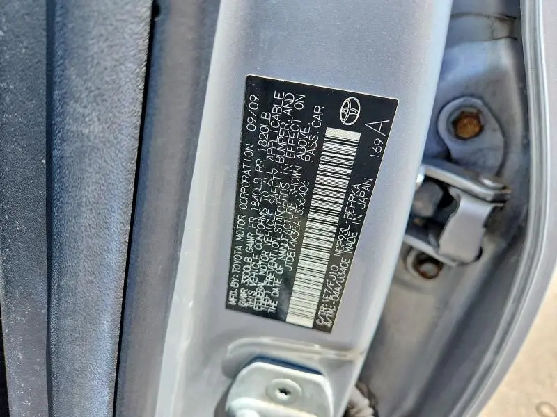 2010 TOYOTA YARIS BASE  