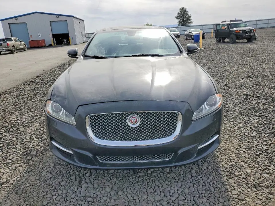 2015 JAGUAR XJ   