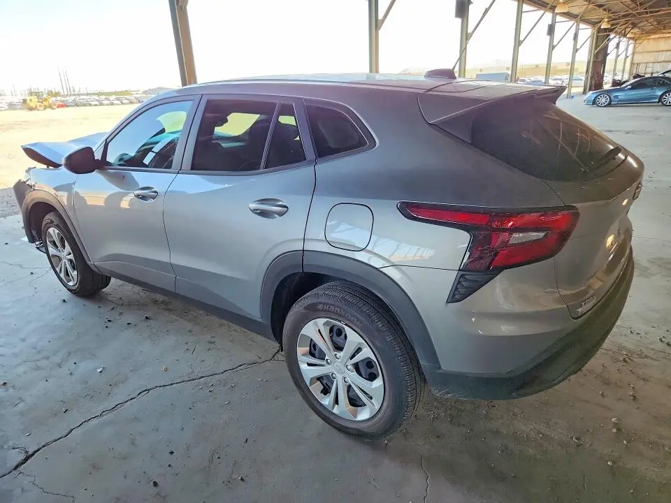 2025 CHEVROLET TRAX LS  