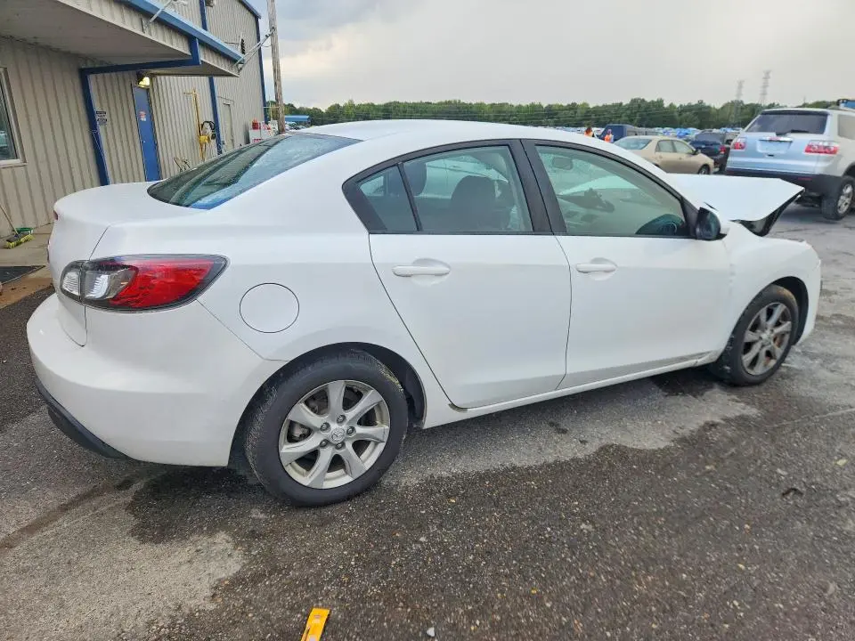 2011 MAZDA 3 I  