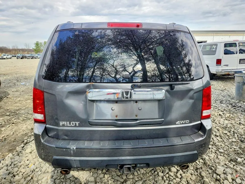 2011 HONDA PILOT EX  