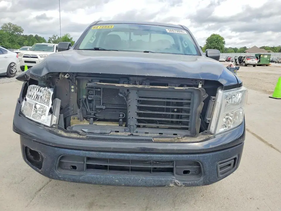 2018 NISSAN TITAN S  