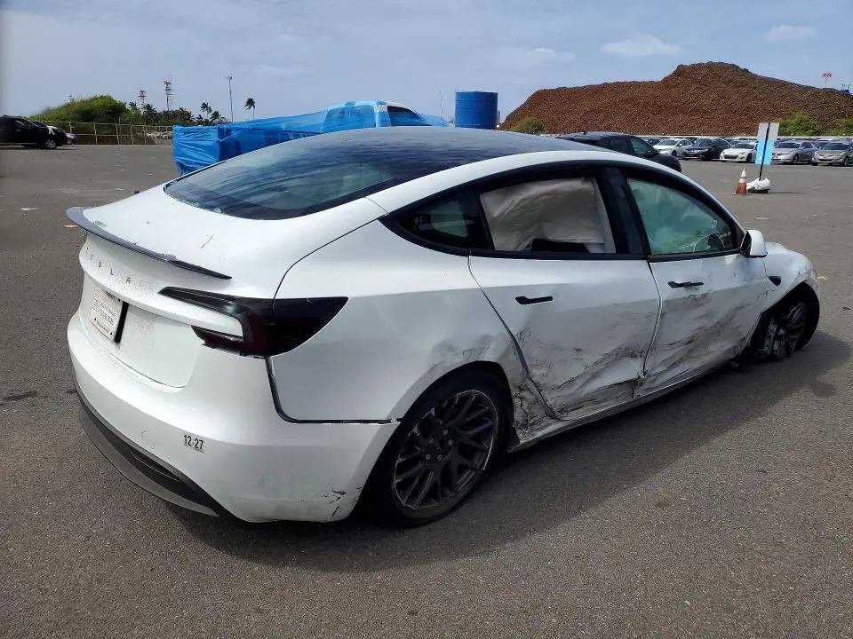 2026 TESLA MODEL 3   