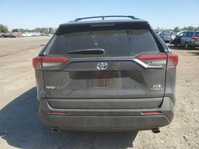 2020 TOYOTA RAV4 XLE  