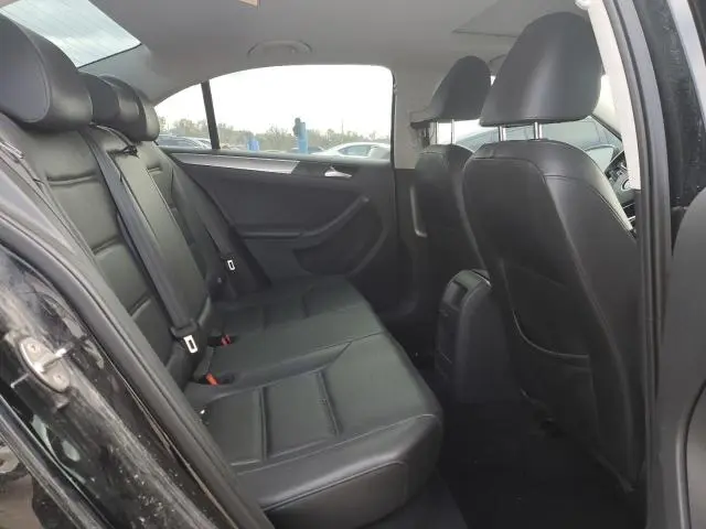 2015 VOLKSWAGEN JETTA SE  