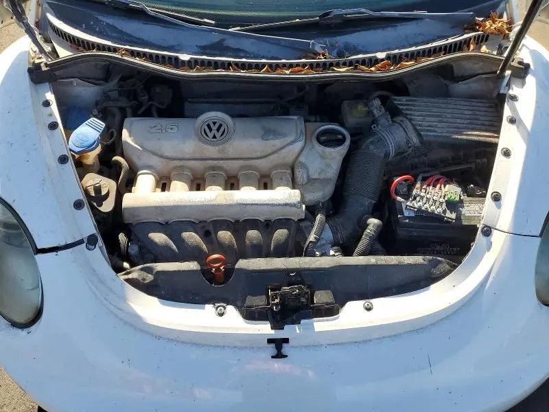 2010 VOLKSWAGEN NEW BEETLE   
