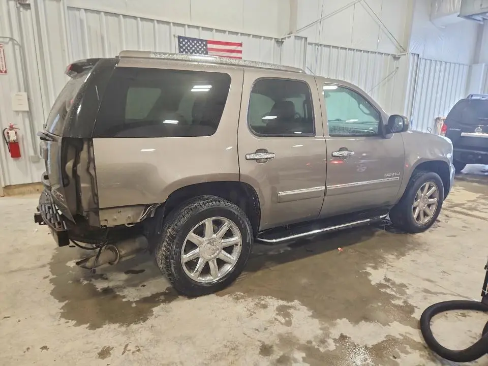 2013 GMC YUKON DENALI  