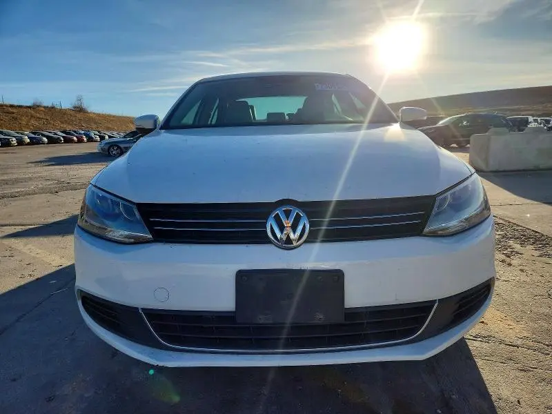 2014 VOLKSWAGEN JETTA SE  