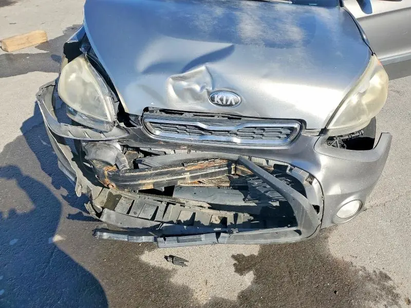 2013 KIA SOUL +  