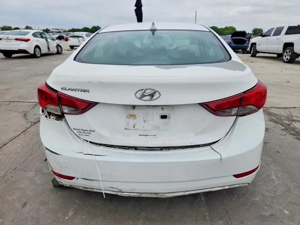 2014 HYUNDAI ELANTRA SE  