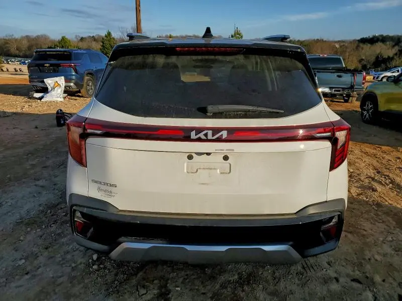 2024 KIA SELTOS S  
