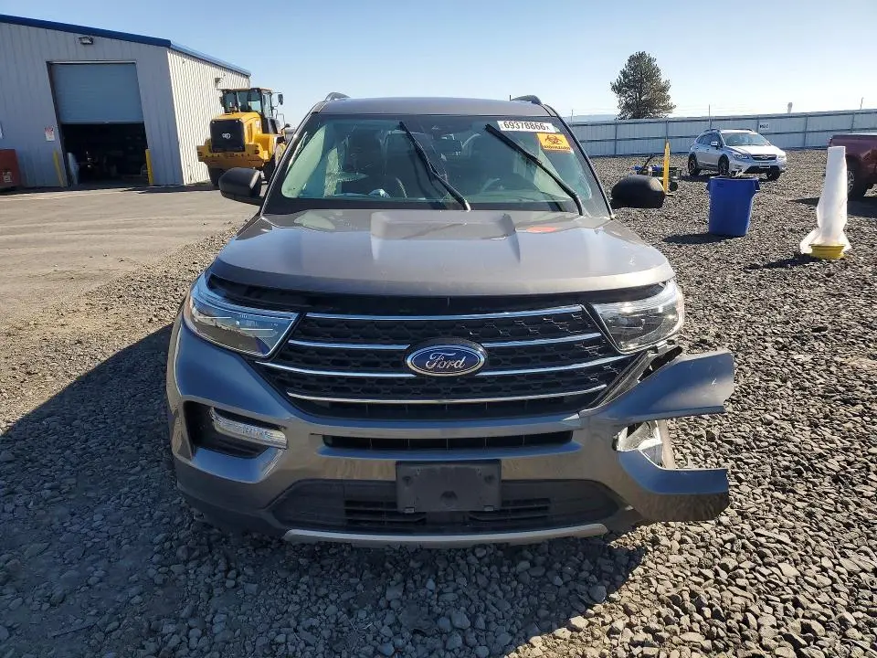 2021 FORD EXPLORER XLT  