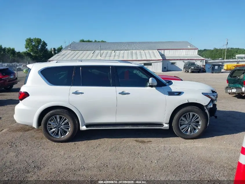 2022 INFINITI QX80 LUXE