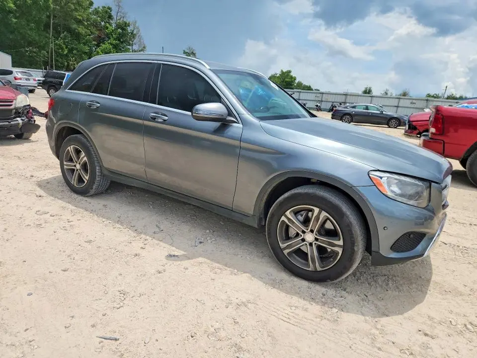 2017 MERCEDES-BENZ GLC 300  