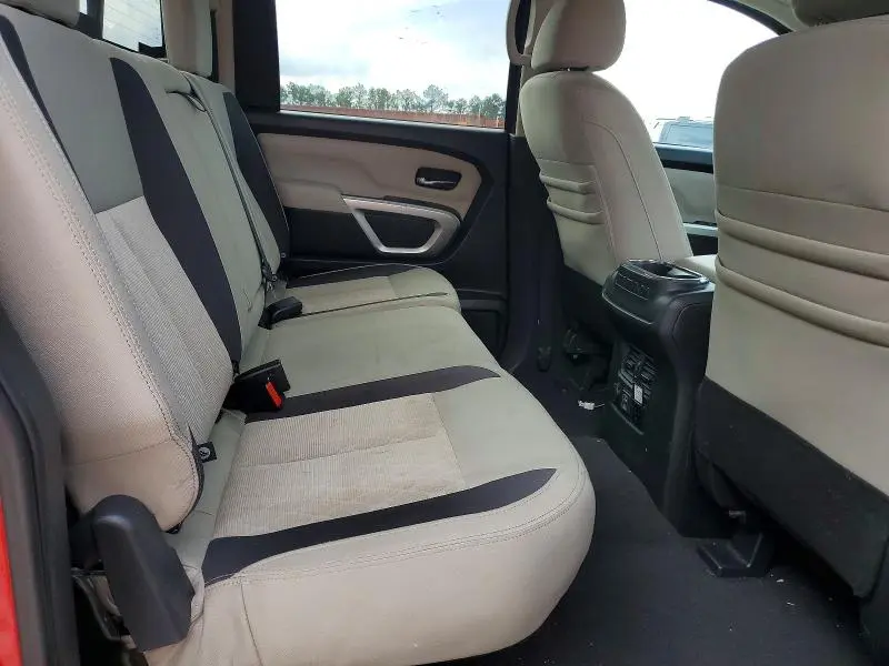2021 NISSAN TITAN SV  