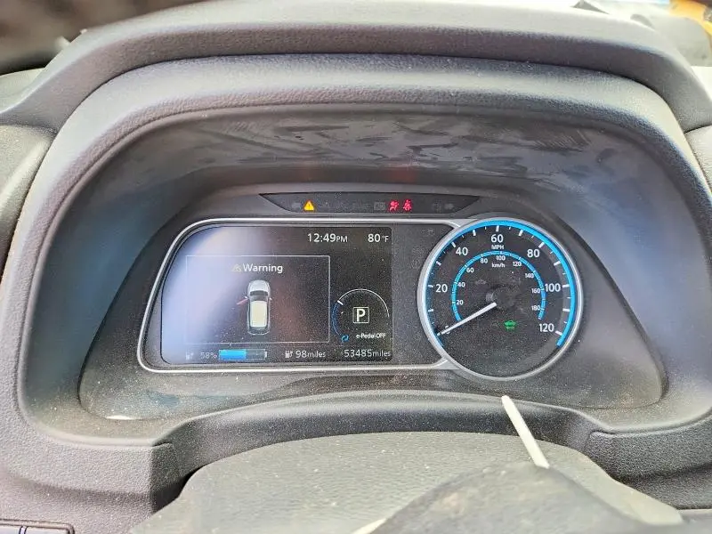 2020 NISSAN LEAF SV  
