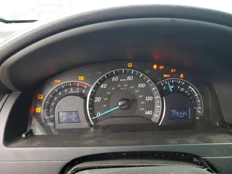 2015 TOYOTA CAMRY LE  