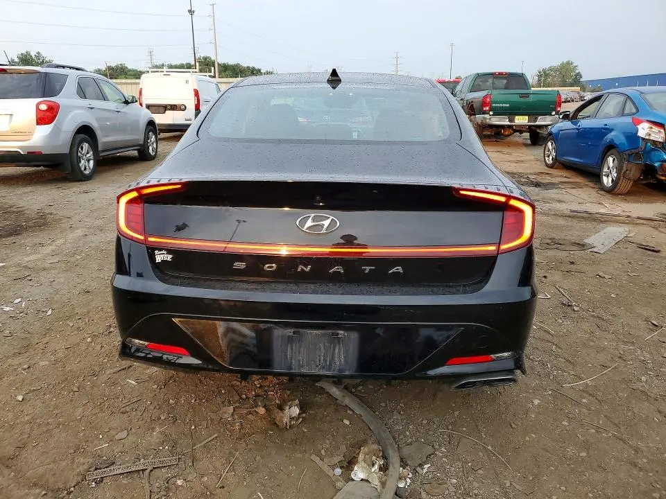 2023 HYUNDAI SONATA SEL  