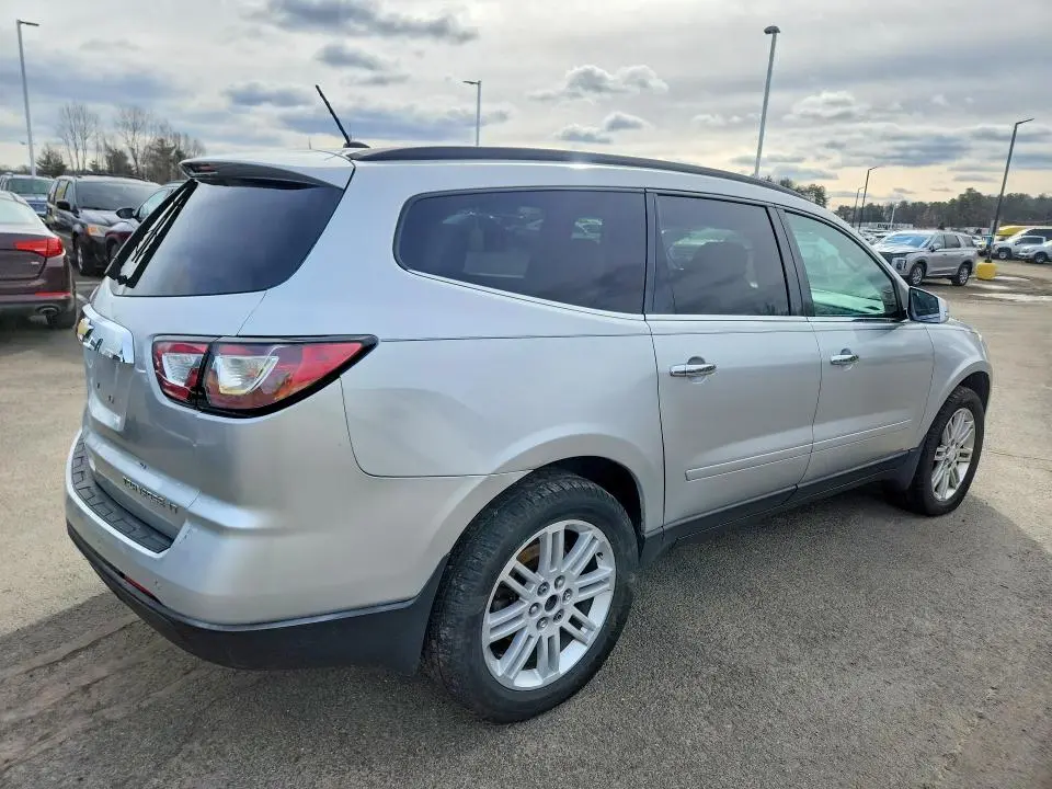 2014 CHEVROLET TRAVERSE LT  