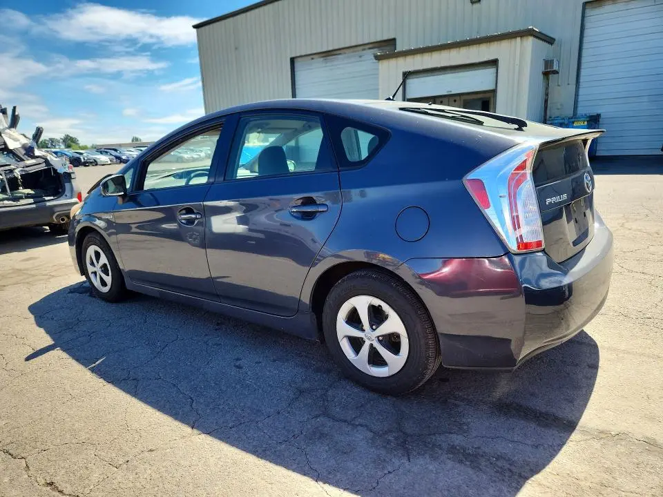 2013 TOYOTA PRIUS TWO  