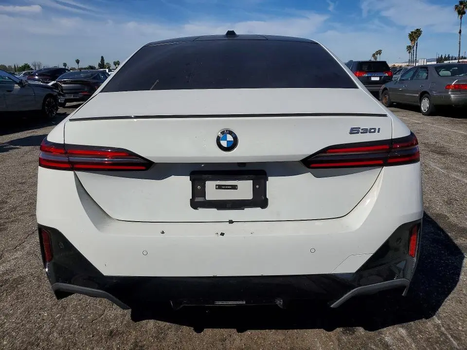 2024 BMW 530 I  