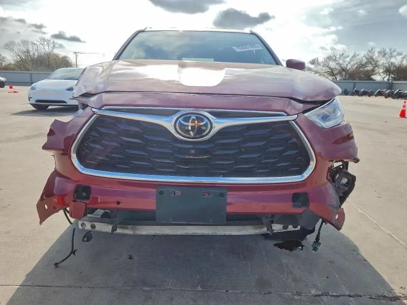 2021 TOYOTA HIGHLANDER LIMITED  