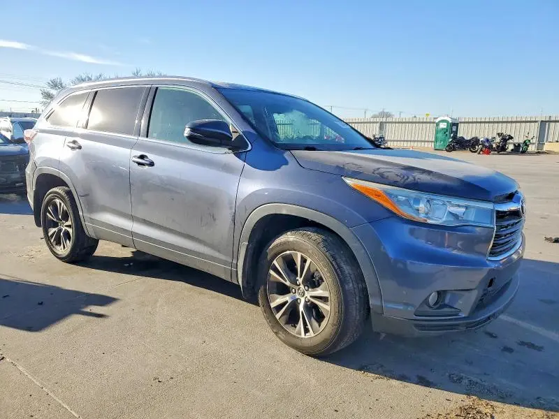 2016 TOYOTA HIGHLANDER XLE  