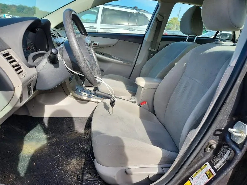 2011 TOYOTA COROLLA LE  