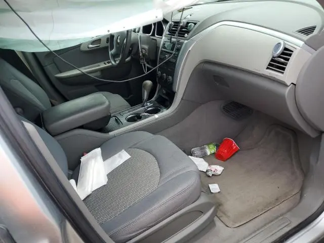 2011 CHEVROLET TRAVERSE LS  