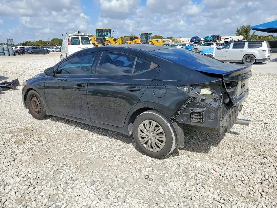 2018 HYUNDAI ELANTRA SE  