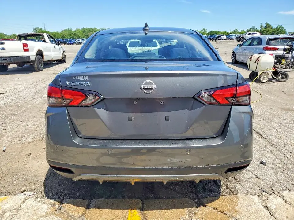 2025 NISSAN VERSA SV  