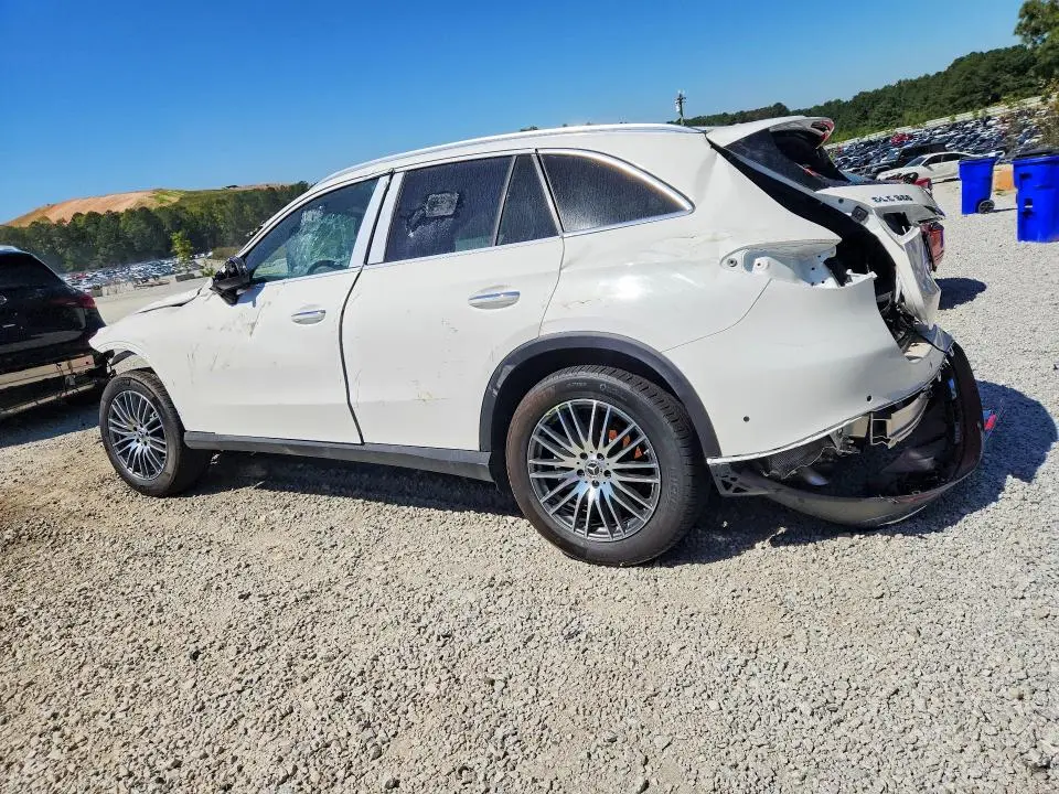 2026 MERCEDES-BENZ GLC 300  