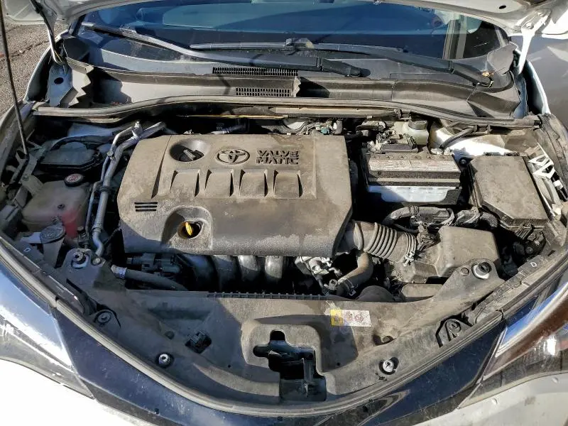 2020 TOYOTA C-HR XLE  