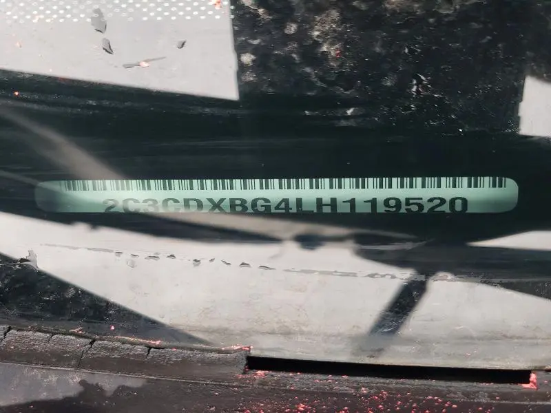 2020 DODGE CHARGER SXT  