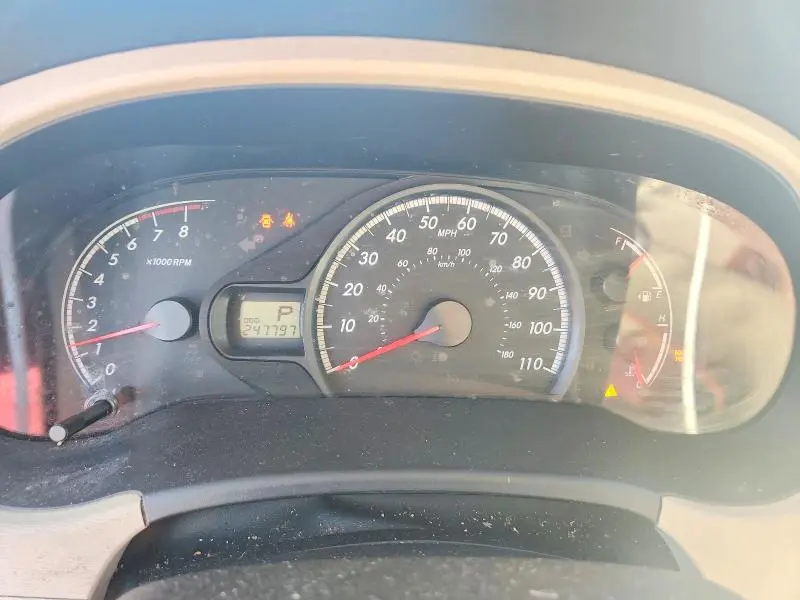 2013 TOYOTA SIENNA LE  