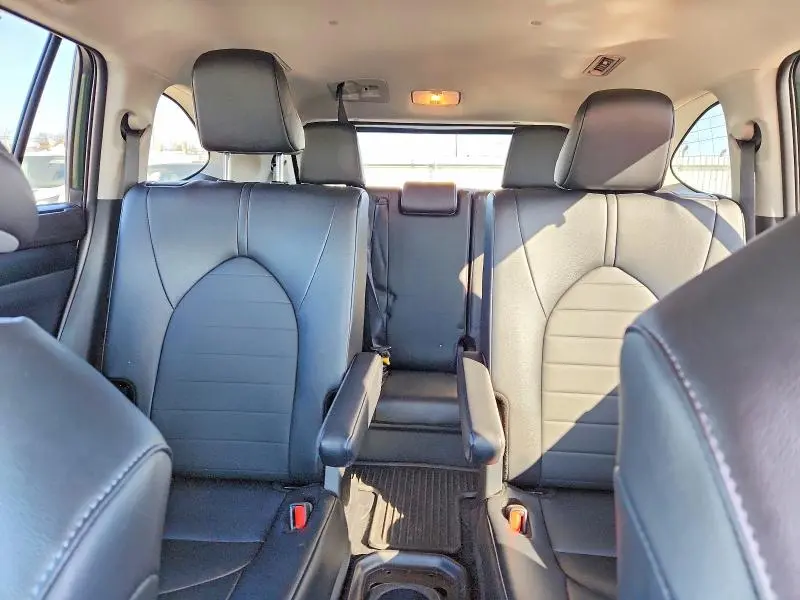 2025 TOYOTA HIGHLANDER LE  