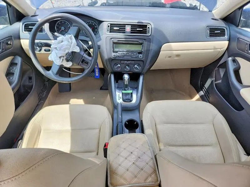 2012 VOLKSWAGEN JETTA SE  
