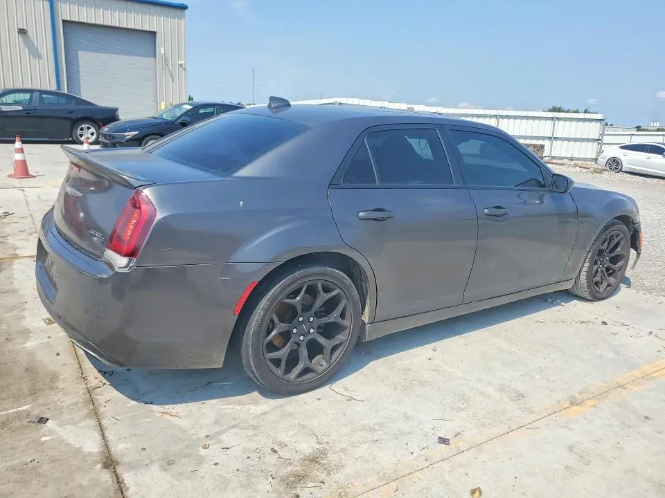 2018 CHRYSLER 300 S  