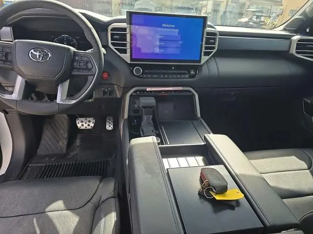 2026 TOYOTA TUNDRA PLATINUM  