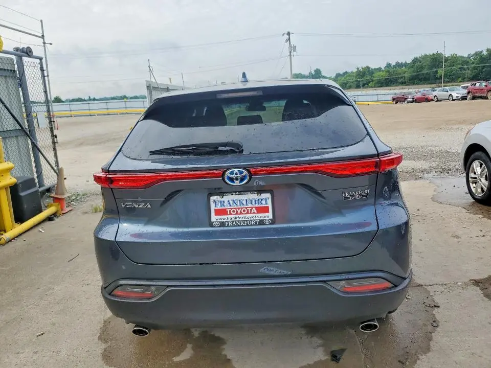 2024 TOYOTA VENZA LE  