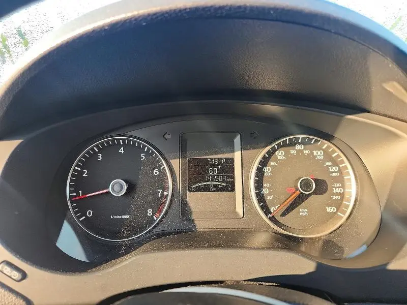 2013 VOLKSWAGEN JETTA SE  