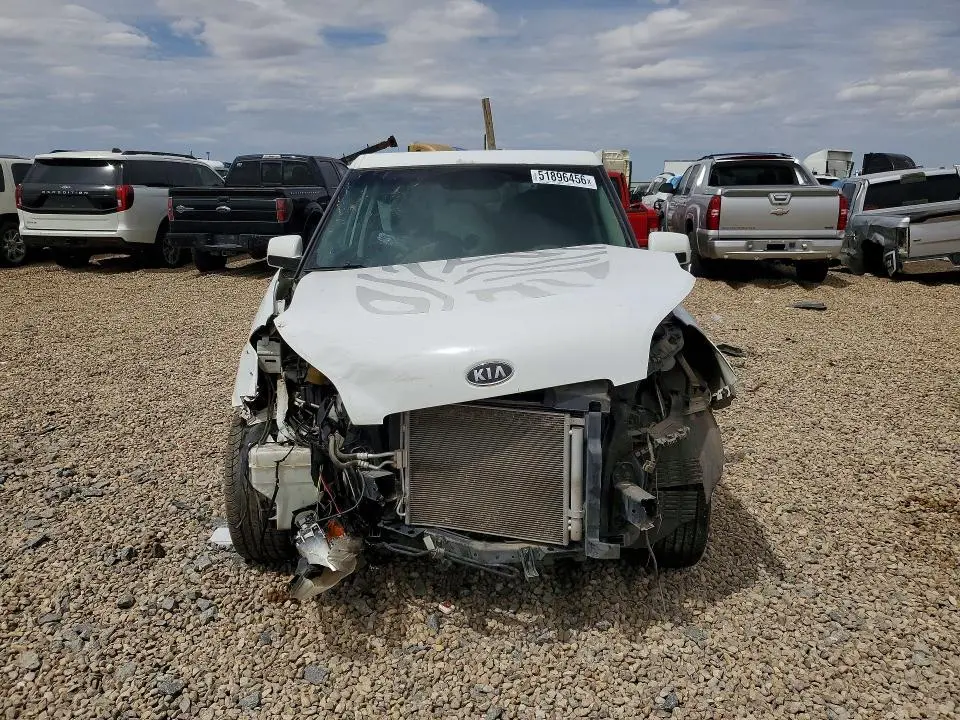 2011 KIA SOUL +  
