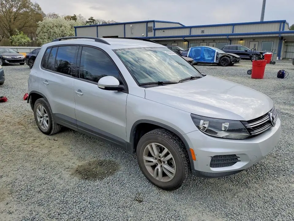 2016 VOLKSWAGEN TIGUAN S  