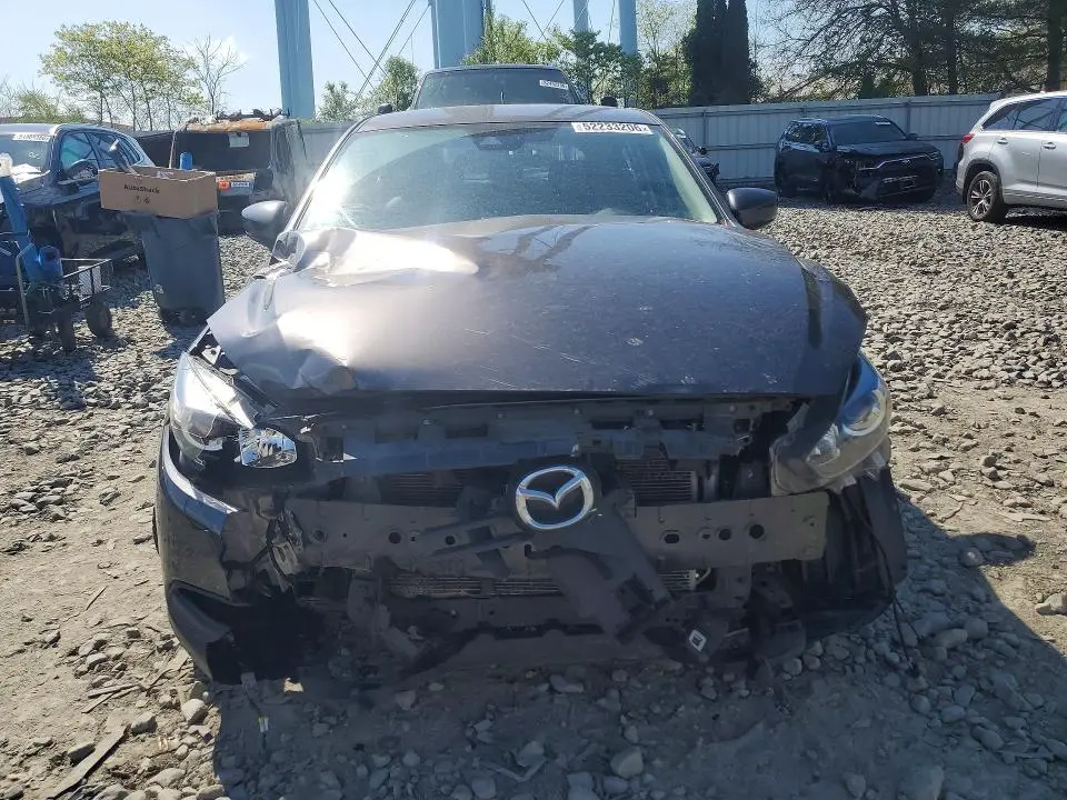 2018 MAZDA 3 TOURING  