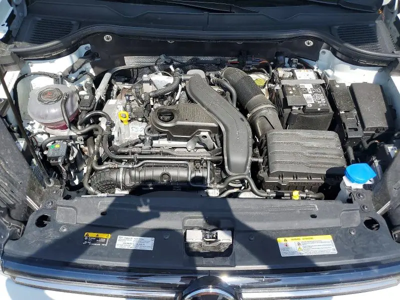 2025 VOLKSWAGEN TAOS SE BLACK  